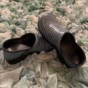 Dansko size 37